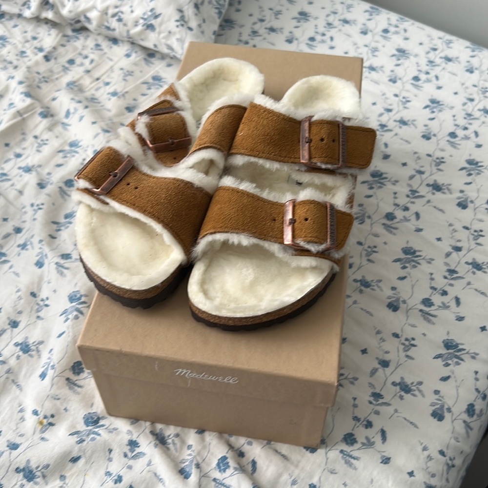 NWB Birkenstock shearling arizona size 37